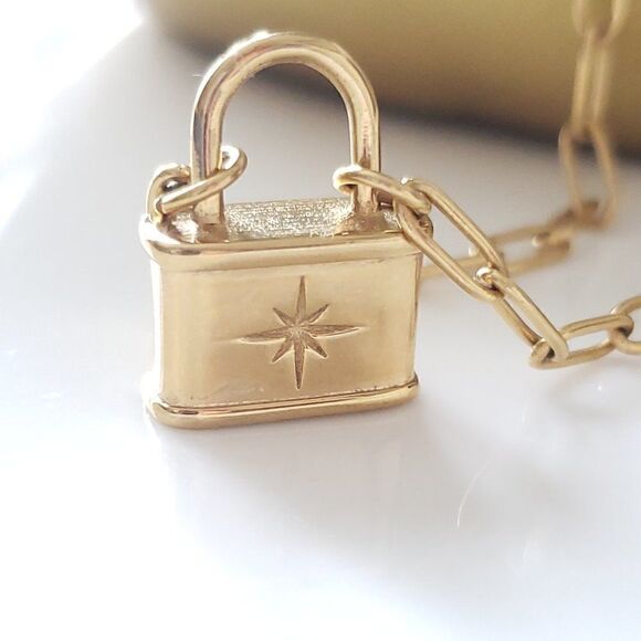 New! FP What A Star Lock Necklace - Picture 7 of 10